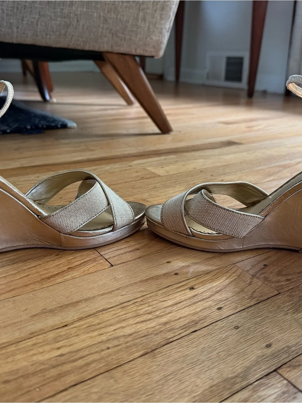 Lilly Pulitzer Champagne Beige Metallic Crisscross Wedges